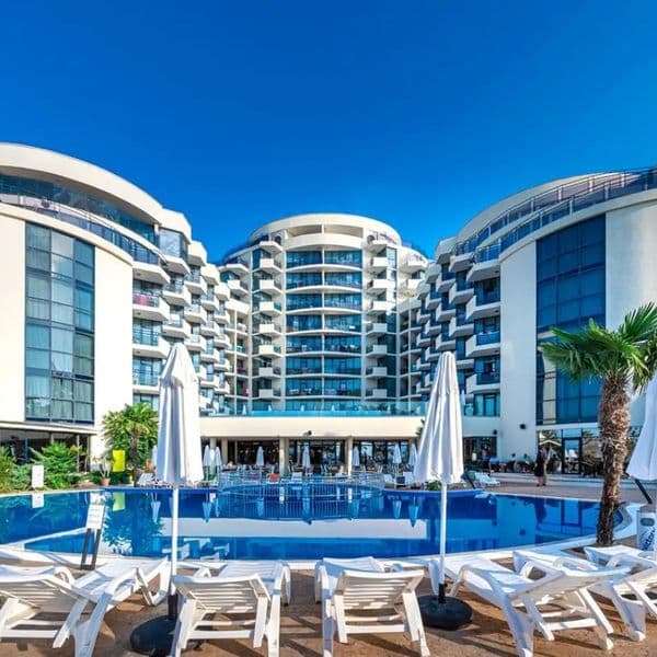 Zenith (ex Marlin Beach)