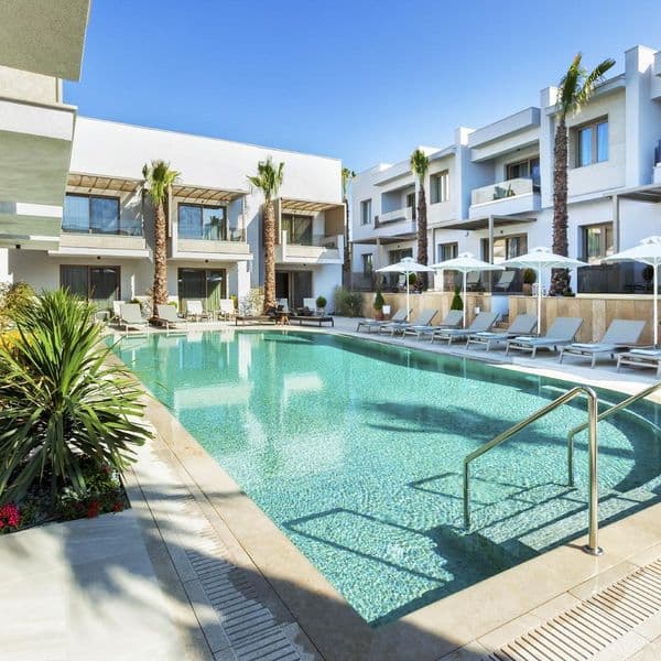 Pefki Deluxe Residences