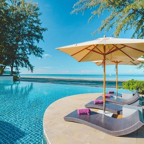 Twin Lotus Resort & Spa