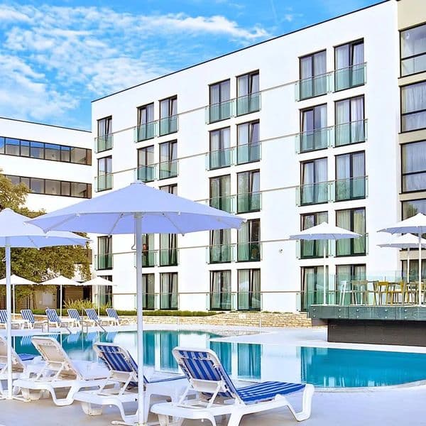 Park Plaza Arena (ex. Park)