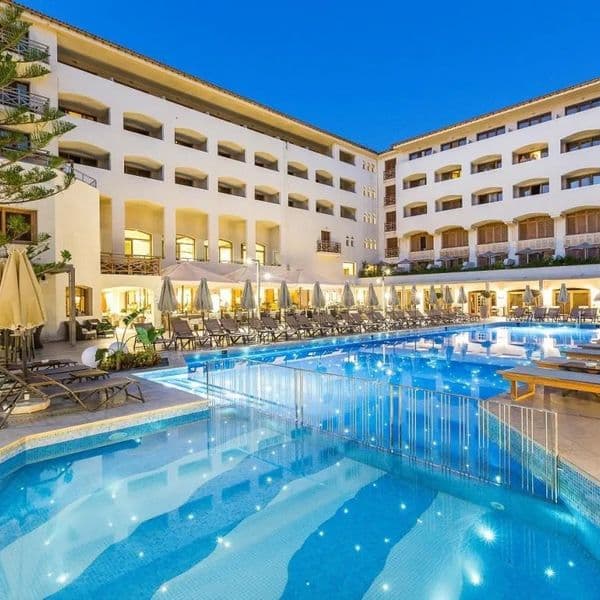 Theartemis Palace