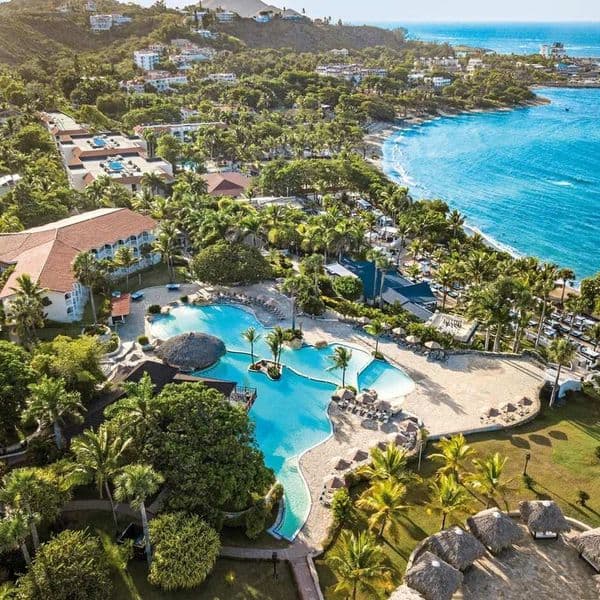 Lifestyle Tropical Beach Resort