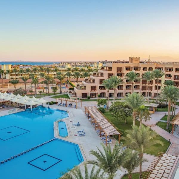 Continental (ex Movenpick Resort)