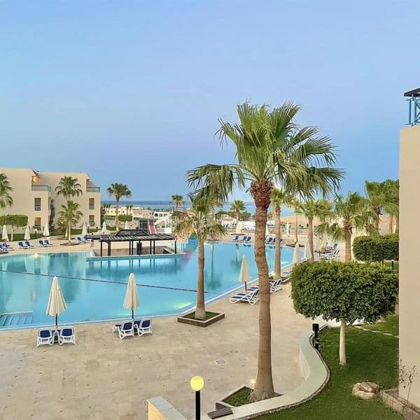 Ivy Cyrene Island Resort