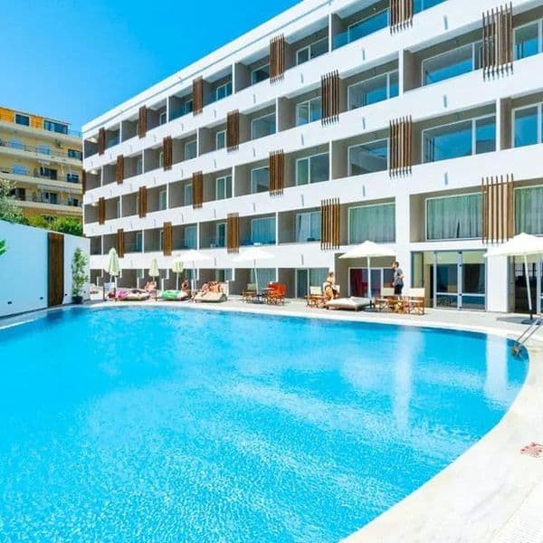 Castellum Suites (ex Continental Apartments)