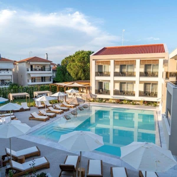 Mirablue Deluxe Residences