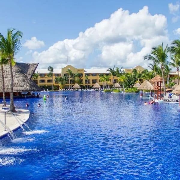 Barcelo Maya Colonial & Tropical