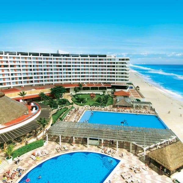 Crown Paradise Club Cancun