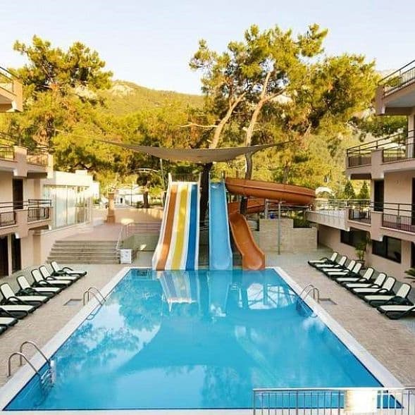 Aleria Belport Beach