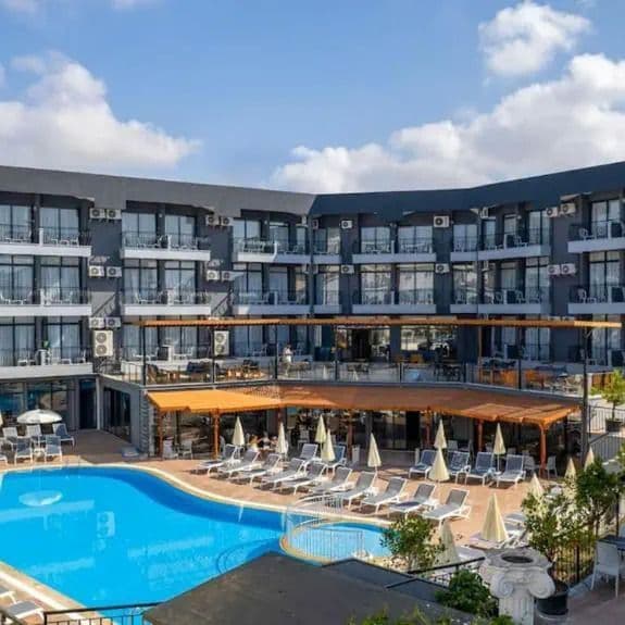 Clover Magic Park Side