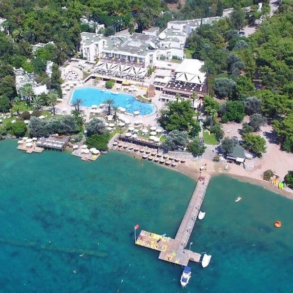 DoubleTree by Hilton Bodrum Isil Club