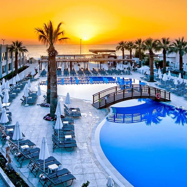 Palm Wings Beach Resort & SPA (Kusadasi)