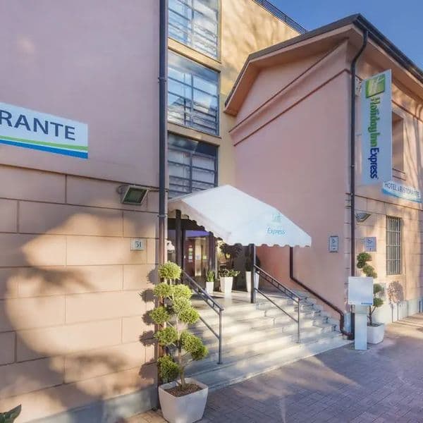B&B Roma Tuscolana San Giovanni (ex Holiday Inn Express Rome San Giovanni)