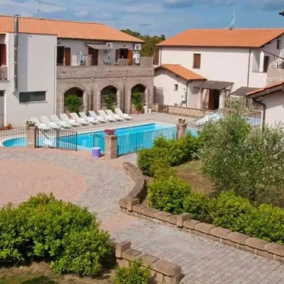 Residence Borgo Valmarina